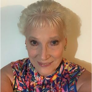 Meet your Posher, Nina